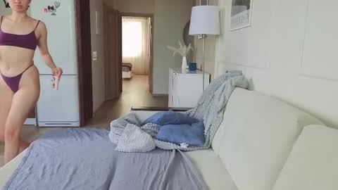 Kristi online show from October 2025 07:31:02 AM