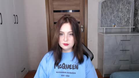 Kristy online show from November 2025 10:48:01 PM