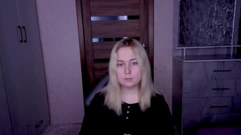 Kristy online show from April 2026 11:06:01 PM