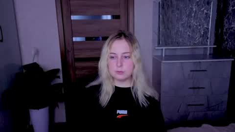Kristy online show from July 2026 09:54:02 PM