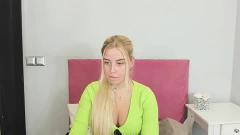 KristyFlowers online show from January 2025 09:48:01 AM