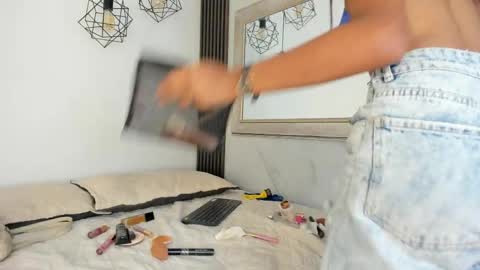 Cristina online show from April 2026 07:22:01 PM