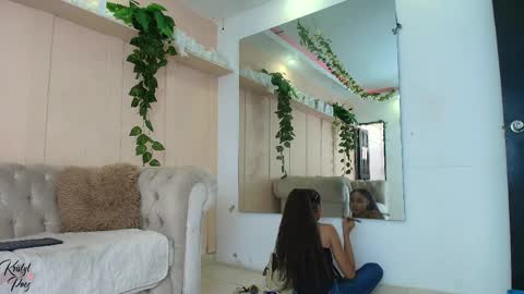 Cristina online show from April 2026 07:03:02 PM