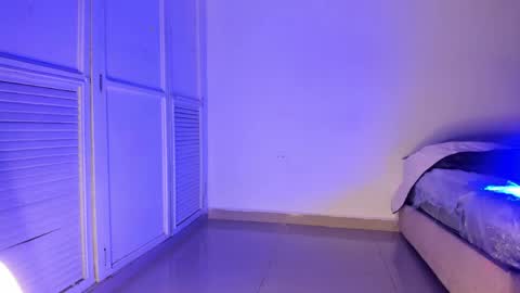 Cristina online show from April 2026 07:05:02 PM