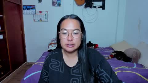 Snapshot of kroline_20 chatting on January 2025 04:02:01 AM Kroline online show from January 2025 04:02:01 AM