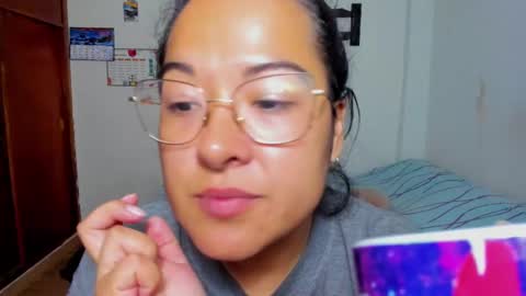 Snapshot of kroline_20 chatting on January 2025 02:02:01 AM Kroline online show from January 2025 02:02:01 AM