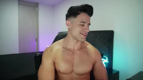 Snapshot of krops_ chatting on October 2025 03:12:02 AM KROPS online show from October 2025 03:12:02 AM