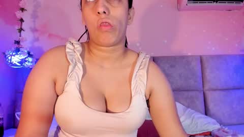 krystalswift_ online show from February 2026 03:04:02 AM