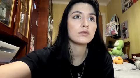 Snapshot of krystleprzygocki chatting on February 2026 08:29:01 PM Mira online show from February 2026 08:29:01 PM