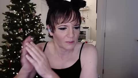 Cait online show from November 2025 05:27:02 AM