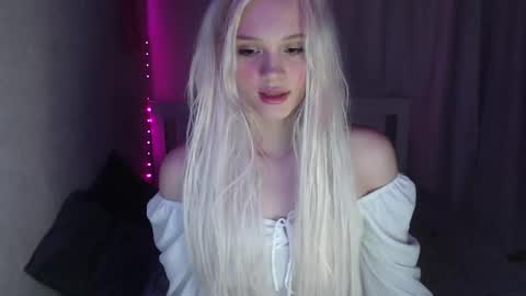 Snapshot of kttyemiow__ chatting on March 2025 08:42:01 PM Emilia online show from March 2025 08:42:01 PM