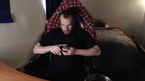 Snapshot of kuggy570 chatting on March 2025 02:32:01 PM Kuggy online show from March 2025 02:32:01 PM
