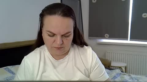 kurkuma_ online show from April 2026 02:00:02 PM