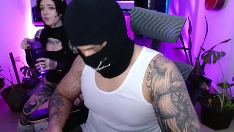 kuro_shir0 online show from April 2026 12:49:02 AM