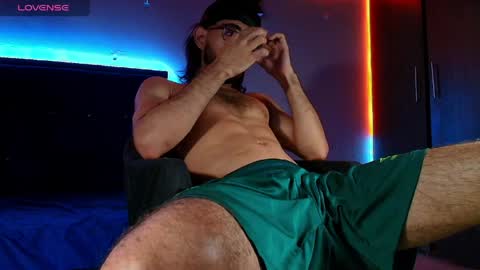 kuzzcoo online show from April 2026 01:06:02 AM