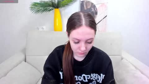 Snapshot of kvetachka chatting on December 2024 02:53:01 AM Kvetachka Thu-Sun 0900am-1500pmGTM2 online show from December 2024 02:53:01 AM