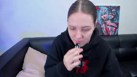 Snapshot of kvetachka chatting on February 2025 12:49:02 AM Kvetachka Thu-Sun 0900am-1500pmGTM2 online show from February 2025 12:49:02 AM