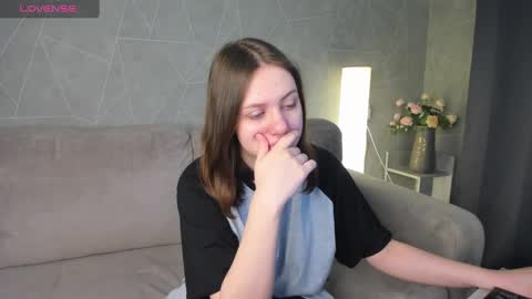 Snapshot of kvetachka chatting on February 2025 01:03:01 AM Kvetachka Thu-Sun 0900am-1500pmGTM2 online show from February 2025 01:03:01 AM