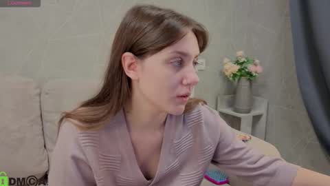 Snapshot of kvetachka chatting on September 2025 12:23:02 AM Kvetachka Thu-Sun 0900am-1500pmGTM2 online show from September 2025 12:23:02 AM