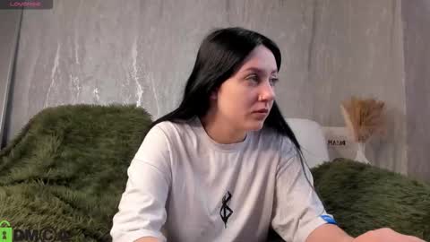 Snapshot of kvetachka chatting on October 2025 01:45:01 AM Kvetachka Thu-Sun 0900am-1500pmGTM2 online show from October 2025 01:45:01 AM