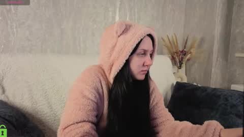 Snapshot of kvetachka chatting on October 2025 01:53:02 AM Kvetachka Thu-Sun 0900am-1500pmGTM2 online show from October 2025 01:53:02 AM