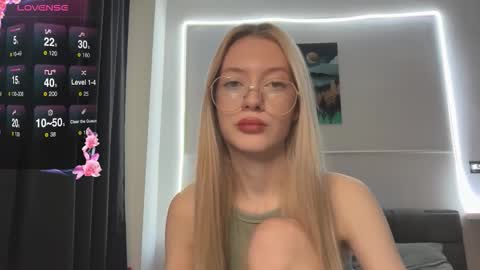 Snapshot of kvetapin chatting on February 2026 12:20:01 PM Bella and Alexandra online show from February 2026 12:20:01 PM