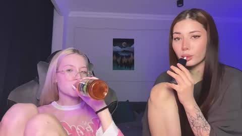 Snapshot of kvetapin chatting on March 2026 08:04:01 PM Bella and Alexandra online show from March 2026 08:04:01 PM