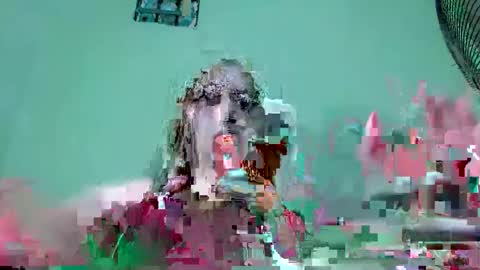 Kween online show from December 2024 09:08:02 PM