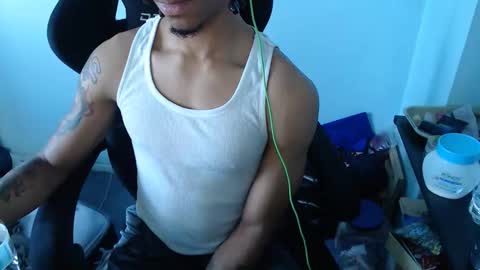 Snapshot of kwonder78 chatting on May 2026 01:42:02 PM kwonder78 online show from May 2026 01:42:02 PM