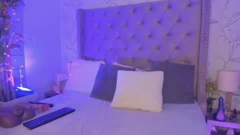 kyaraebony_ online show from January 2025 05:45:02 AM