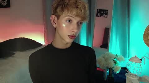 Kyle Cooper online show from December 2024 01:18:01 AM