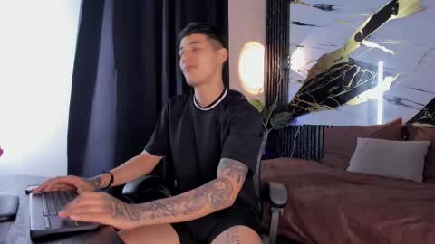 kylesmithx_ online show from December 2025 04:19:01 AM