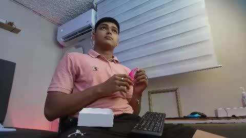 Kyliam online show from June 2026 07:31:02 PM
