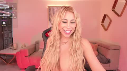 Snapshot of kylie_cooper chatting on January 2025 05:42:02 PM Kylie online show from January 2025 05:42:02 PM