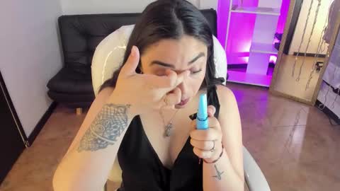 kylie online show from November 2025 01:44:01 PM