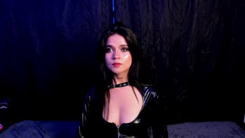 submissive demon Please help me to reach 500 thumbs up online show from January 2025 10:49:02 PM
