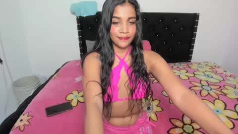 kylie_hot34 online show from September 2025 08:54:01 PM