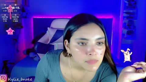 k ylie online show from February 2025 10:33:01 PM