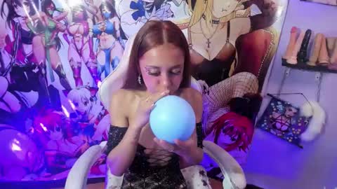 Snapshot of kylie_moan chatting on November 2025 08:51:01 PM KYLIE online show from November 2025 08:51:01 PM