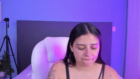 Kylie Reyes  online show from January 2025 07:01:02 PM