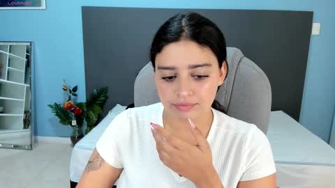 Kylie Reyes  online show from September 2025 07:25:02 PM