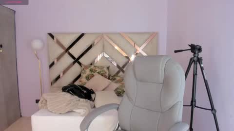 Kylie Reyes  online show from April 2026 07:36:02 PM