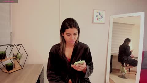 Kylie  online show from January 2025 07:13:02 PM