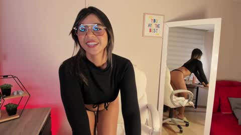 Kylie  online show from February 2025 08:14:02 PM