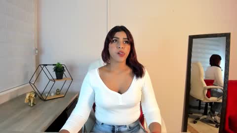 Kylie  online show from September 2025 07:46:02 PM