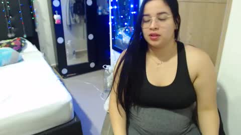 Snapshot of kylie_switch chatting on January 2025 12:18:01 AM Instagram Kylie switch followme buy lovense here online show from January 2025 12:18:01 AM