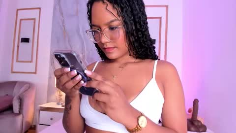 Snapshot of kyliegomez chatting on September 2025 07:19:02 PM Kylie online show from September 2025 07:19:02 PM