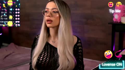 Kylie online show from December 2024 03:19:01 AM