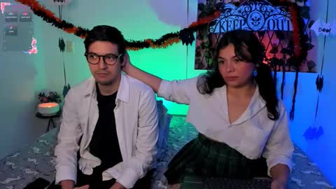 kylietimothee online show from October 2025 01:45:02 PM