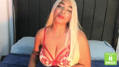 kylie white boobs online show from December 2025 05:32:01 PM